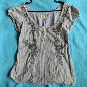 Flower embroidered shirt